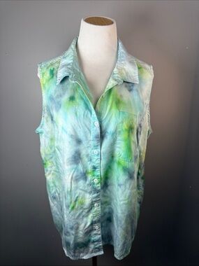 Sleeveless Tie-Dye Button Front Shirt - Blue & Green